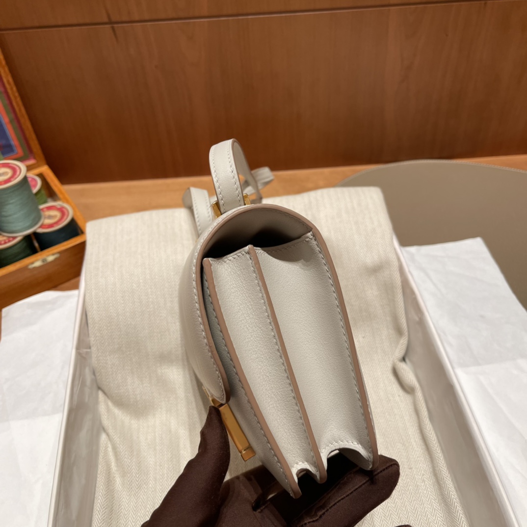 에르메스 콘스탄스18 크레 금장 스위프트